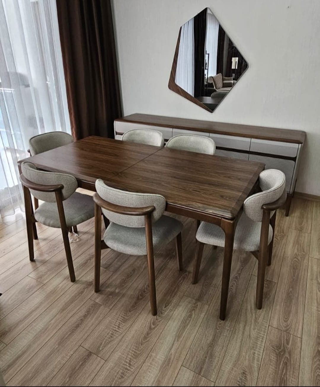 Dining Room caramel